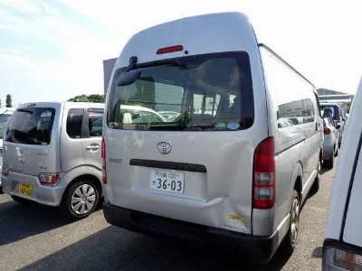 TOYOTA HIACE VAN