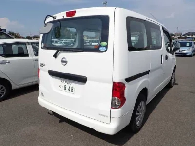NISSAN NV200