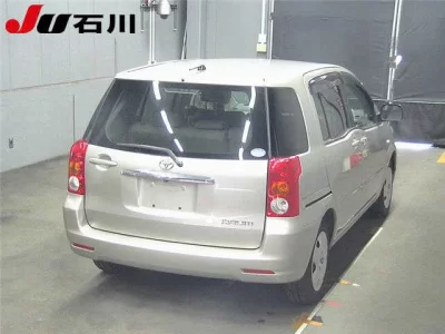 TOYOTA RAUM