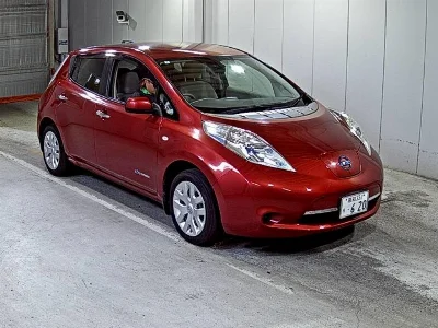 NISSAN LEAF