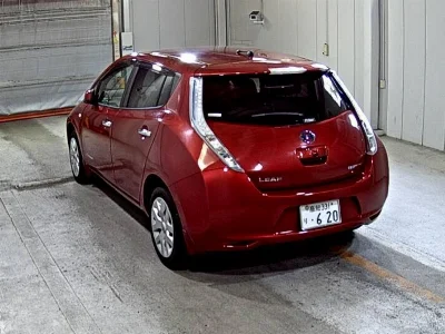 NISSAN LEAF