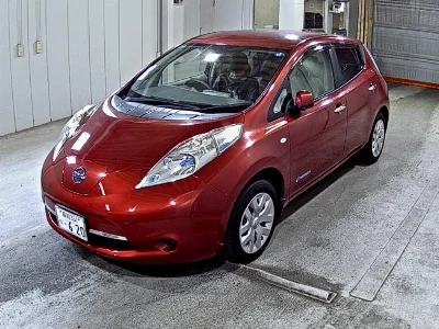 NISSAN LEAF