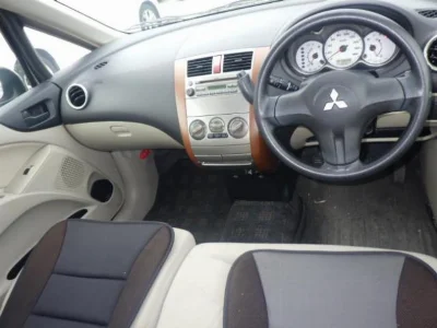 MITSUBISHI COLT