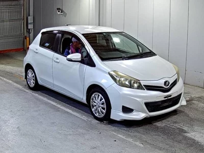 TOYOTA VITZ