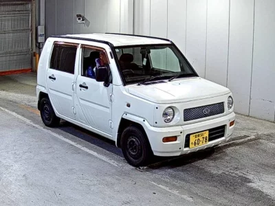 DAIHATSU NAKED