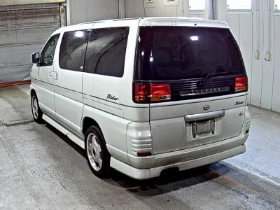 NISSAN ELGRAND