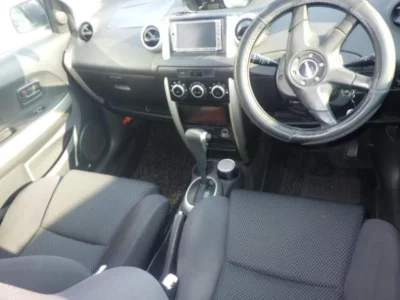 TOYOTA IST