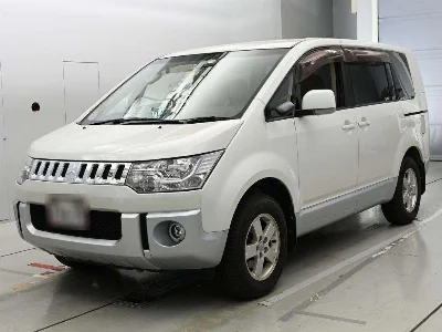 MITSUBISHI DELICA D5