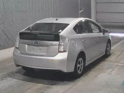 TOYOTA PRIUS PHV