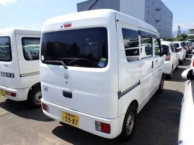 NISSAN CLIPPER VAN