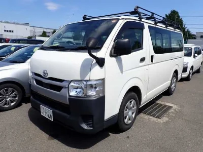 TOYOTA HIACE VAN