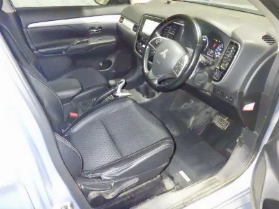 MITSUBISHI OUTLANDER PHEV