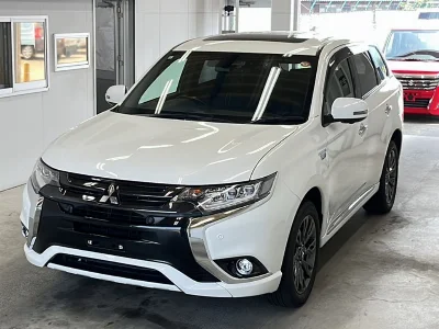 MITSUBISHI OUTLANDER PHEV
