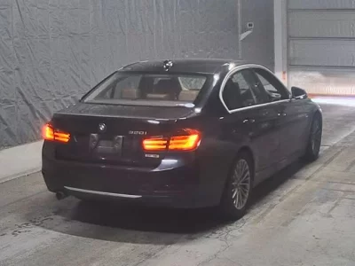 BMW 3 SERIES