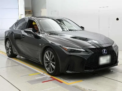 LEXUS IS