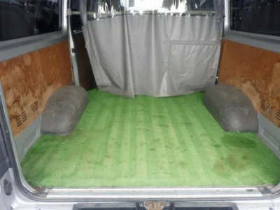 TOYOTA REGIUS VAN
