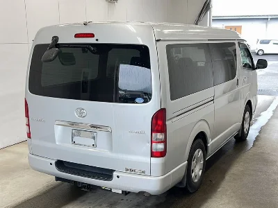 TOYOTA REGIUS VAN