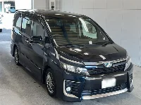 Цена авто Toyota Voxy с аукционов Японии, номер кузова ZWR80W, пробег 106 000, оценка 2