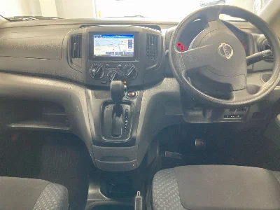 NISSAN NV200