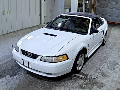 FORD MUSTANG