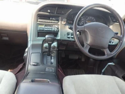 NISSAN LARGO