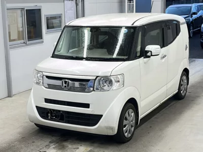 HONDA N BOX SLASH