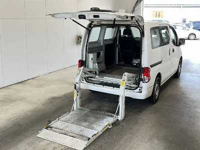 MITSUBISHI DELICA