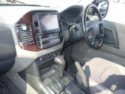 MITSUBISHI PAJERO