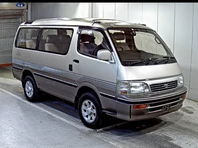 TOYOTA HIACE