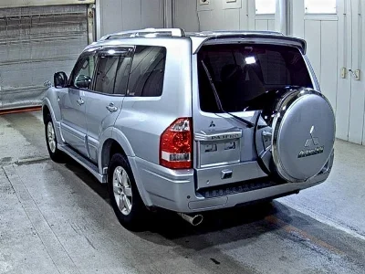 MITSUBISHI PAJERO