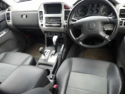 MITSUBISHI PAJERO
