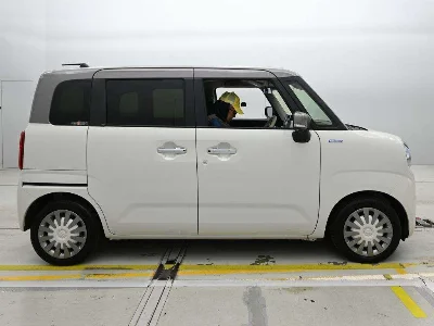 SUZUKI WAGON R SMILE