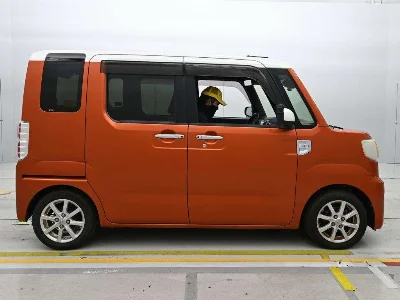 TOYOTA PIXIS MEGA
