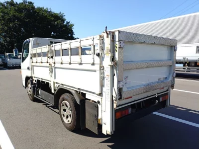 MITSUBISHI CANTER