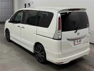 NISSAN SERENA