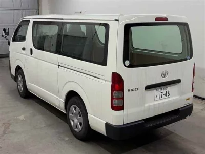 TOYOTA HIACE VAN