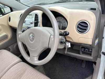 SUZUKI MRWAGON