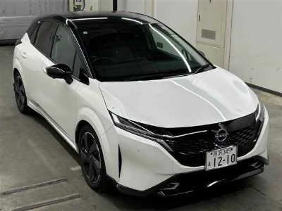 NISSAN AURA