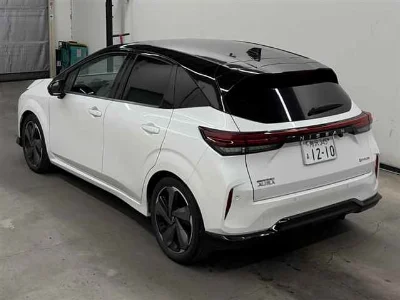 NISSAN AURA