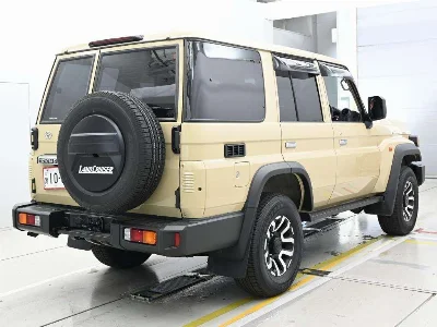 TOYOTA LAND CRUISER