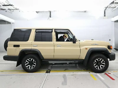 TOYOTA LAND CRUISER
