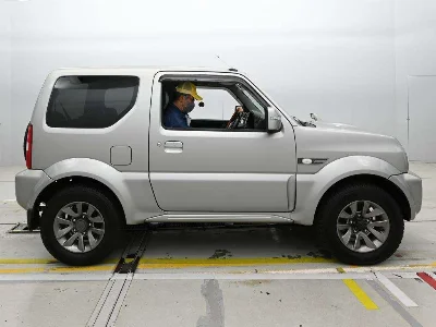 SUZUKI JIMNY SIERRA