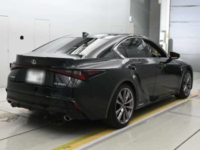LEXUS IS