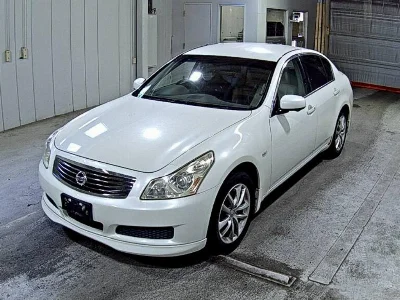 NISSAN SKYLINE