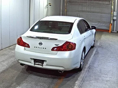 NISSAN SKYLINE