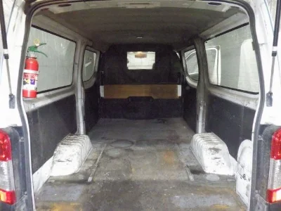 NISSAN NV350 CARAVAN