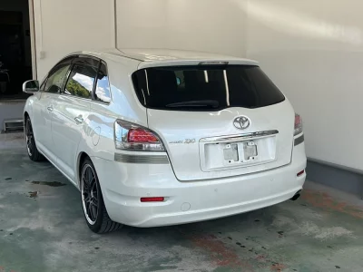 TOYOTA MARK X ZIO