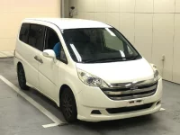 Цена авто Honda Stepwgn с аукционов Японии, номер кузова RG1, пробег 208 000, оценка 2