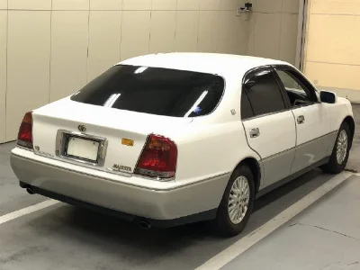 TOYOTA CROWN MAJESTA