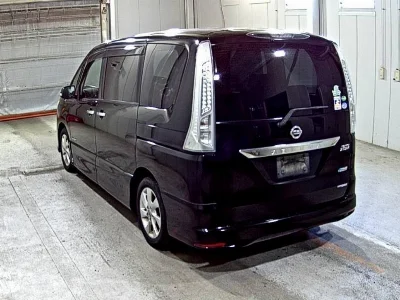 NISSAN SERENA
